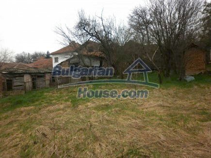 12299:20 - Big Bulgarian property for sale in Vratsa region with three gara
