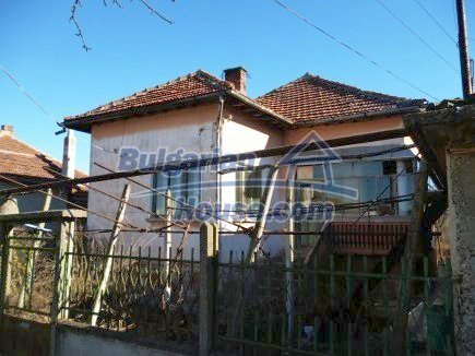 12360:1 - Partly renovated Bulgarian property for sale in Vrtasa region