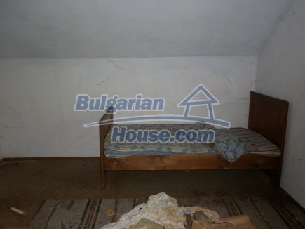 12449:31 - Bulgarian house in Vratsa region, near forest, 3700sq.m garden 