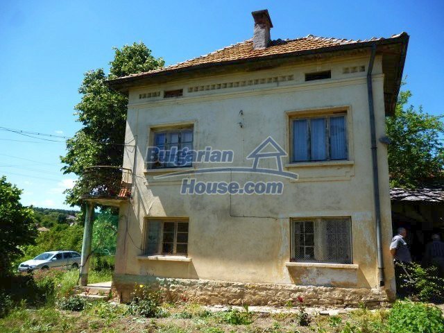 12452:3 - Bulgarian Property for sale 4km from Mezdra, Vratsa, big garden