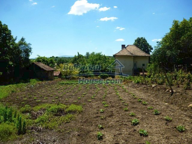 12452:7 - Bulgarian Property for sale 4km from Mezdra, Vratsa, big garden