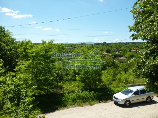 12452:32 - Bulgarian Property for sale 4km from Mezdra, Vratsa, big garden