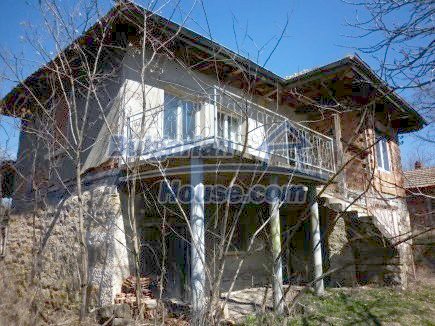 12477:3 - Продается дом в 9 км от Мездра, Враца области с большим садом