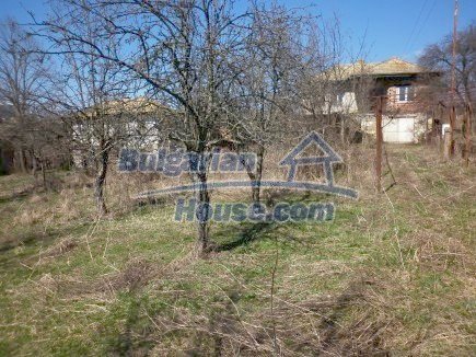 12477:5 - House for sale 9km from Mezdra, Vratsa region with big garden