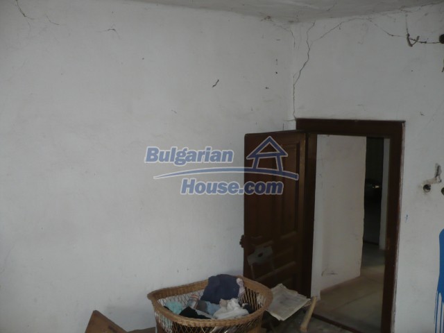 12346:22 - Brick Built Bulgarian house for sale near Vratsa-3000sq.m garden