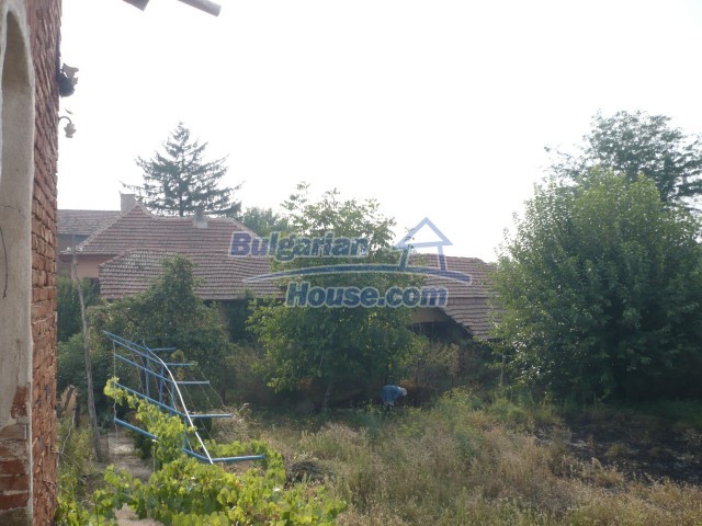 12346:25 - Brick Built Bulgarian house for sale near Vratsa-3000sq.m garden