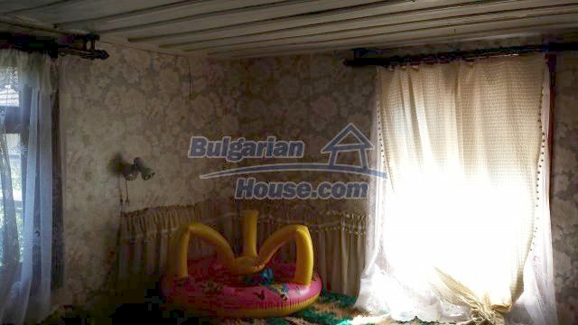 12559:19 - Bulgarian house in Stara Planina mountain near river 