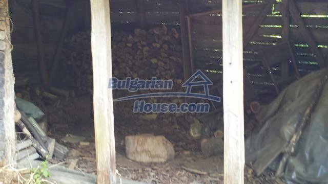 12559:72 - Bulgarian house in Stara Planina mountain near river 