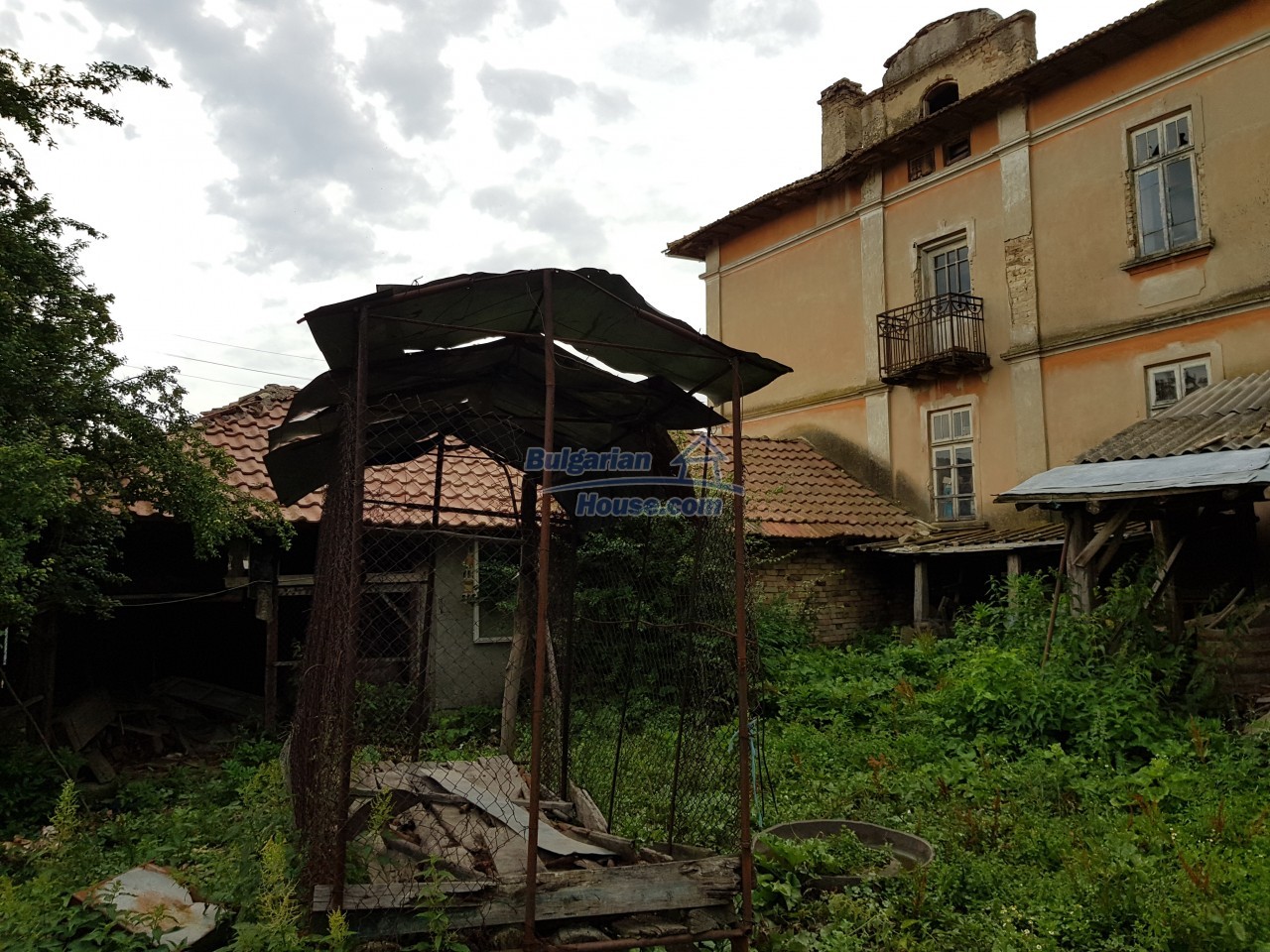 12670:6 - Village house for sale with garden of 8500sq.m near Targovishte 