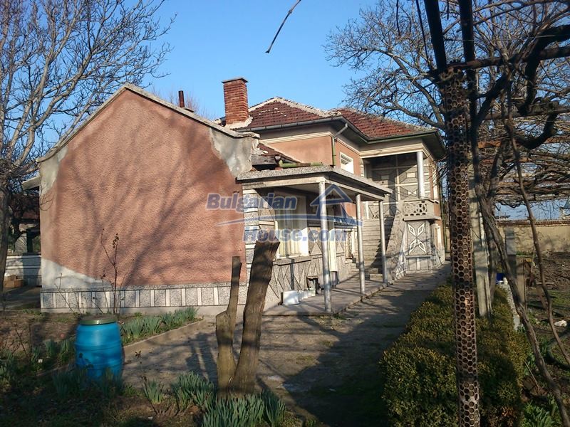 11819:3 - Sunny spacious house in Stara Zagora region