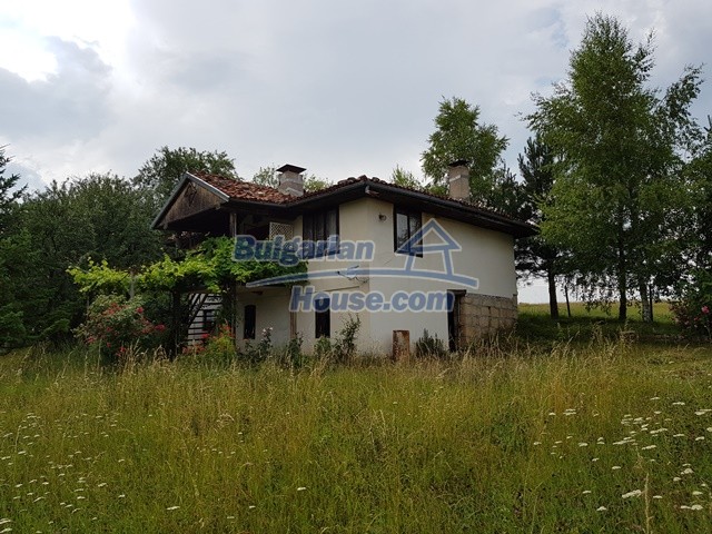 12769:72 - House for sale near Elena town with marvellous mountain views