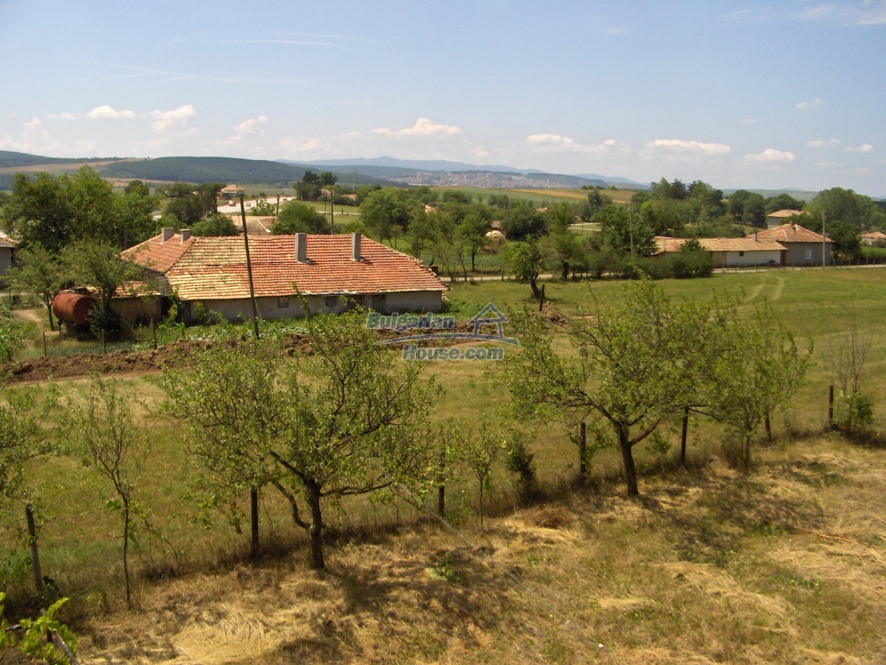 11499:16 - Large and beautiful rural house near Targovishte BARGAIN PRICE