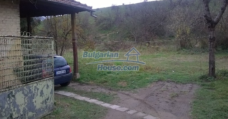 12020:10 - Cheap house with a garden in Botevgrad – Sofia District