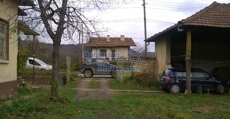 12020:15 - Cheap house with a garden in Botevgrad – Sofia District