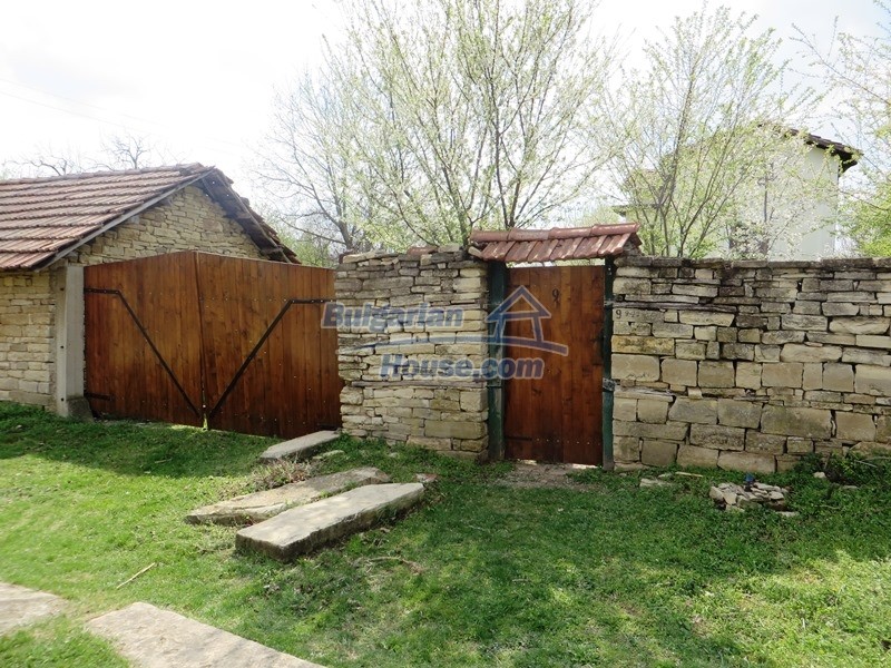 12655:3 - Cozy renovated 3 bedroom Bulgarian house with private garden