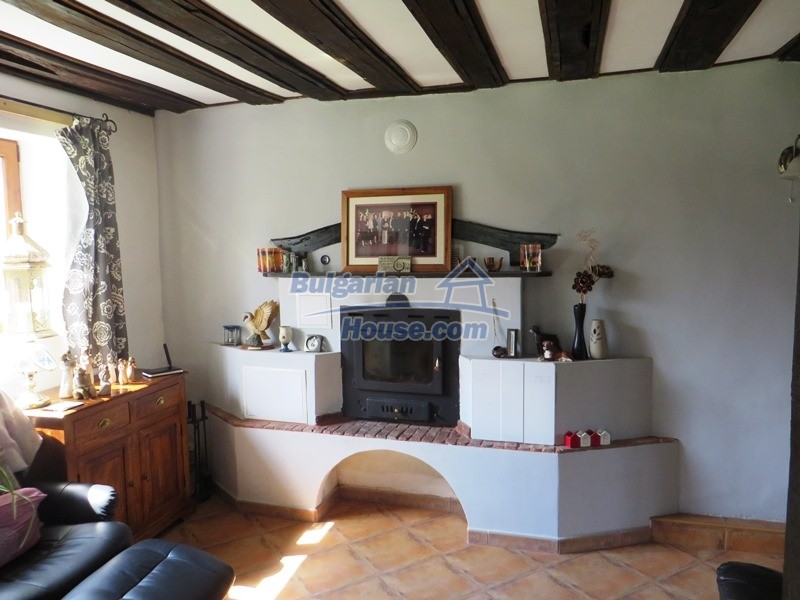 12655:12 - Cozy renovated 3 bedroom Bulgarian house with private garden