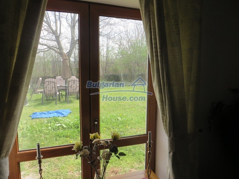 12655:23 - Cozy renovated 3 bedroom Bulgarian house with private garden