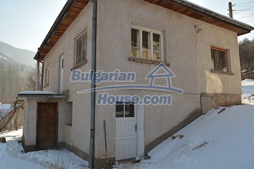12685:3 - Two houses in one garden 40km from Sofia. BARGAIN OFFER !
