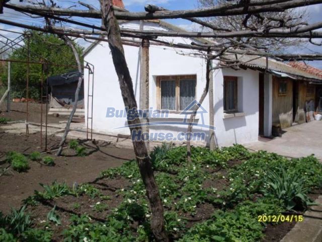 12727:10 - Bulgarian home in nice village near Nova Zagora, Sliven