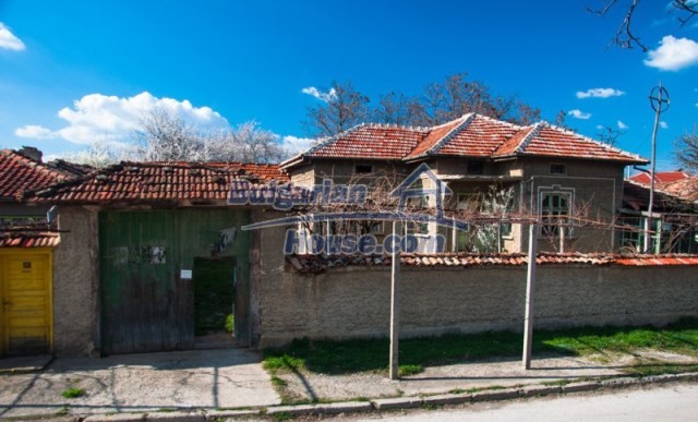 Houses for sale near Shoumen - 11040