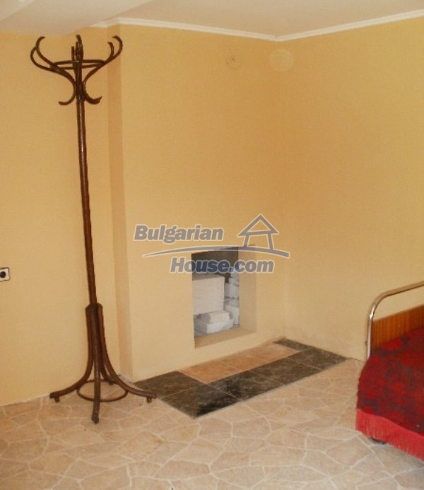 11634:7 - Partly furnished house in excellent condition near Danube River