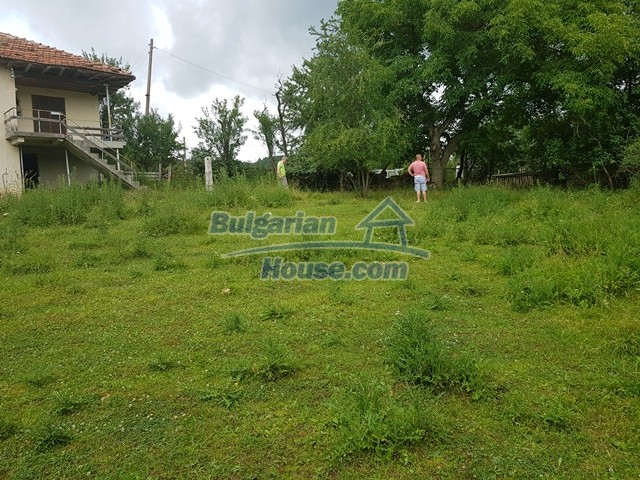 12327:50 - Property in Sliven region with lovely views 3500 sq.m garden