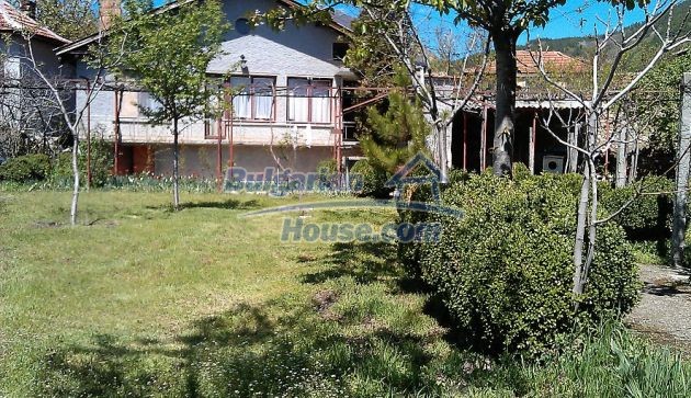 11143:1 - Charming house with a huge garden in Stara Zagora region