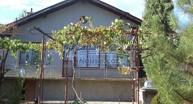 11143:3 - Charming house with a huge garden in Stara Zagora region