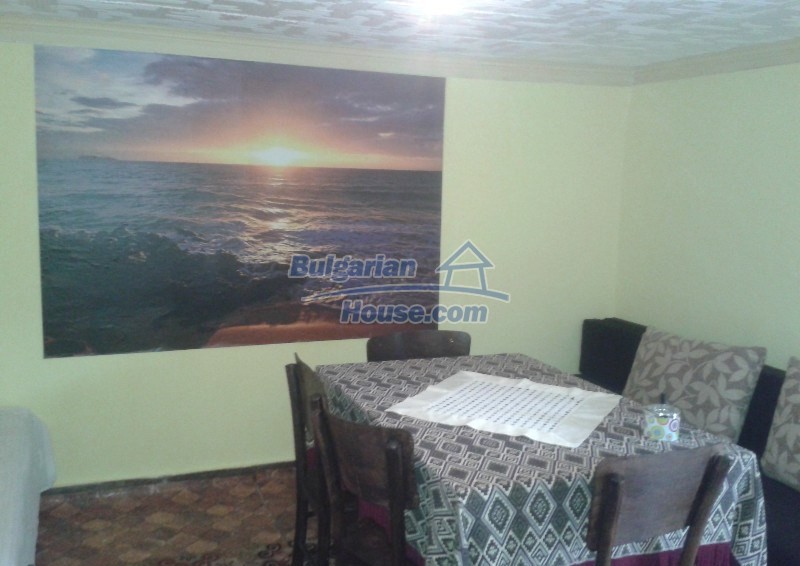 11820:9 - Furnished house with lovely huge garden near Chirpan