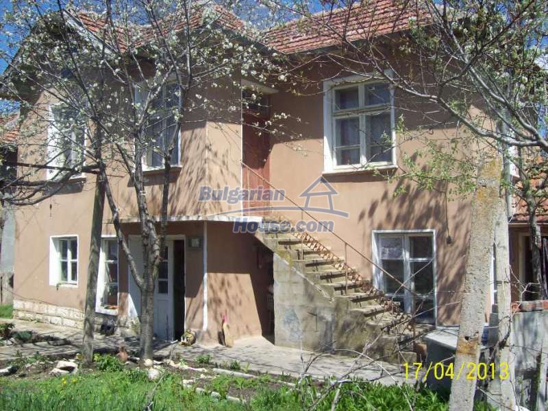 12301:1 - Cheap sunny Bulgarian property in Lovech region near waterfalls