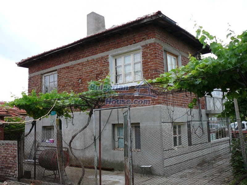 11513:6 - Well maintained house with a large garden near Yambol