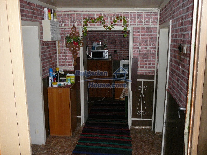 11513:20 - Well maintained house with a large garden near Yambol