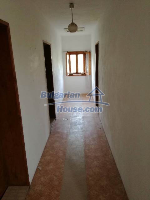 12709:7 - 6-bedroom furnished house for sale 60km from Black Sea and Varna