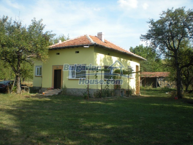 10951:27 - Well presented massive property near a dam lake, Lovech region