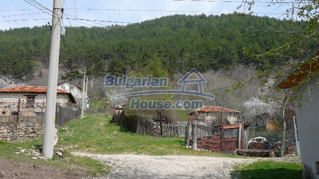 11053:9 - Pretty rural house,near a mountain, lake in Stara Zagora region