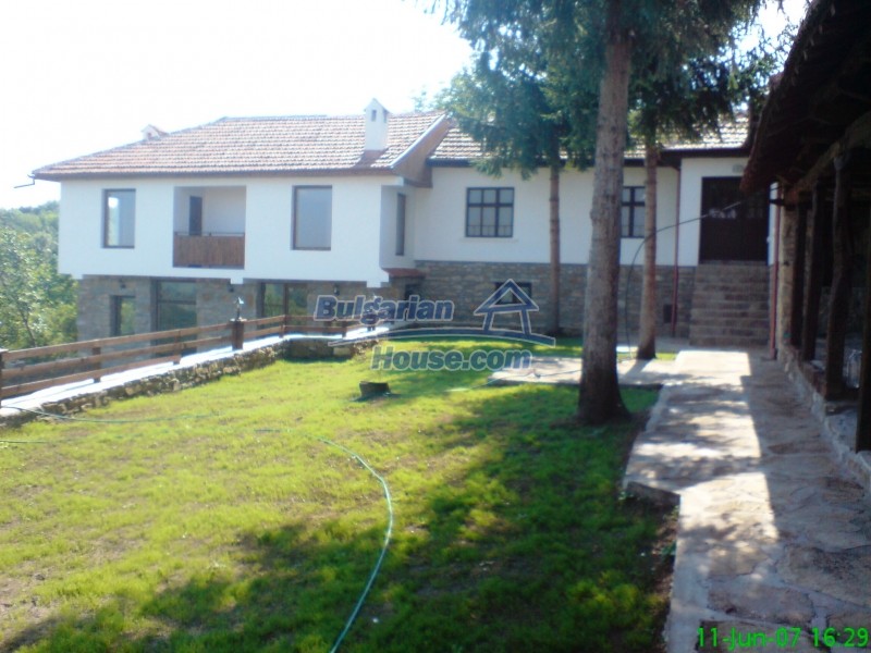 12787:6 - Bulgarian property with big garden 15 km from Veliko Tarnovo 