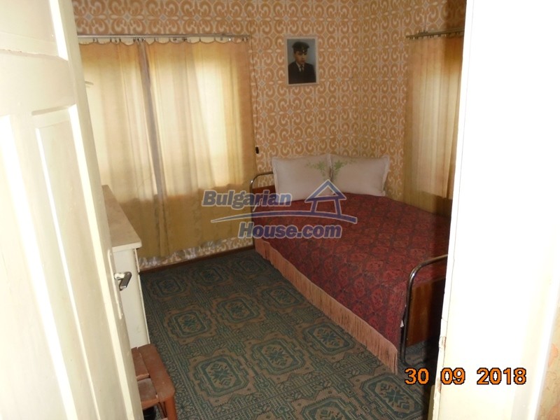 12814:11 - Exceptional offer - cheap Bulgarian house good condition Popovo