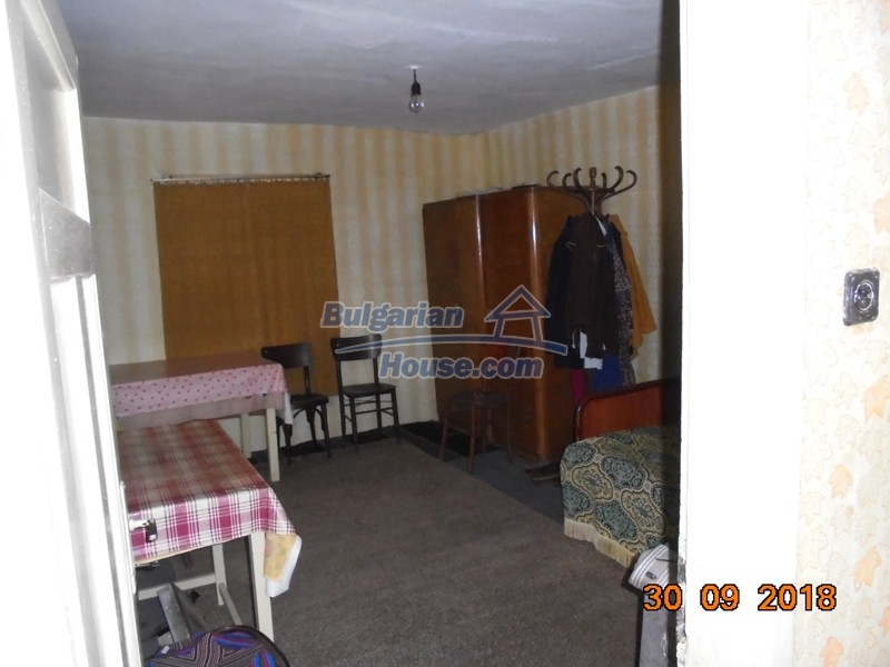 12814:19 - Exceptional offer - cheap Bulgarian house good condition Popovo