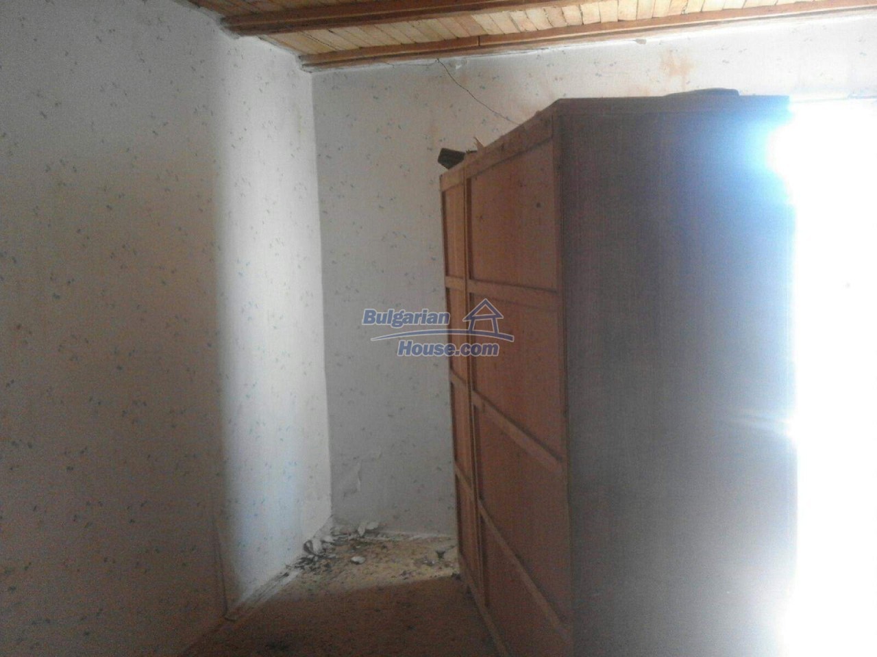 12840:8 - Extremely cheap Bulgarian property for sale near lake 