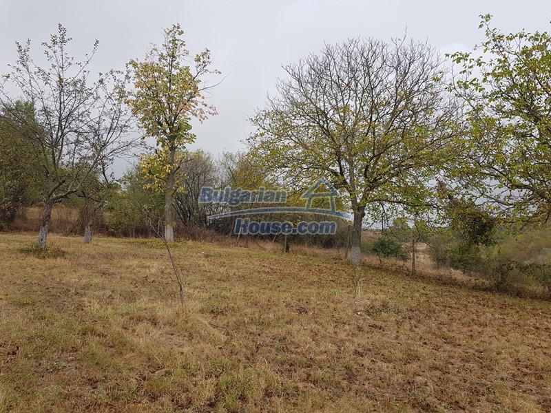 12908:37 - Cheap Bulgarian property near Yastrebino lake Targovishte