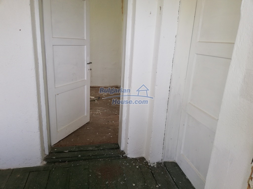12910:9 - Cheap Bulgarian property 30 km from Burgas and the sea