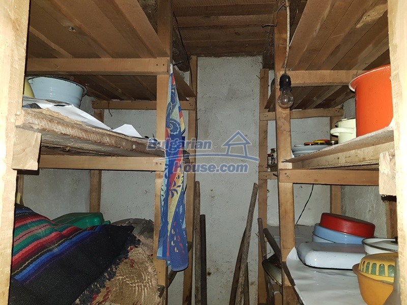 12937:21 - House in good condition between Plovdiv and Stara Zagora