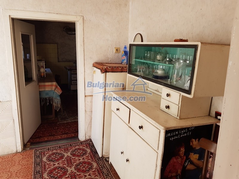 12937:34 - House in good condition between Plovdiv and Stara Zagora