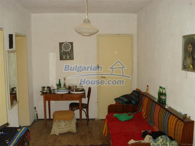 12948:19 - Brick built up Bulgarian house in Sinapovo, 15km from Elhovo