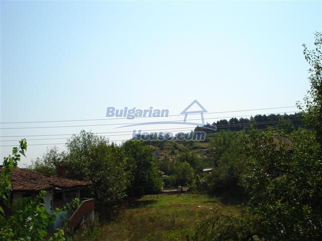 12948:44 - Brick built up Bulgarian house in Sinapovo, 15km from Elhovo