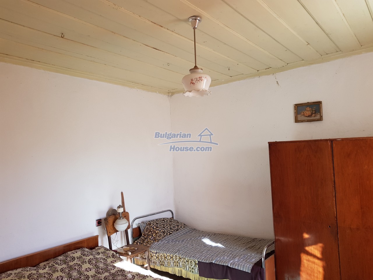 12958:23 - Cozy home for sale in a village 50 km from Plovdiv 20 km-Chirpan