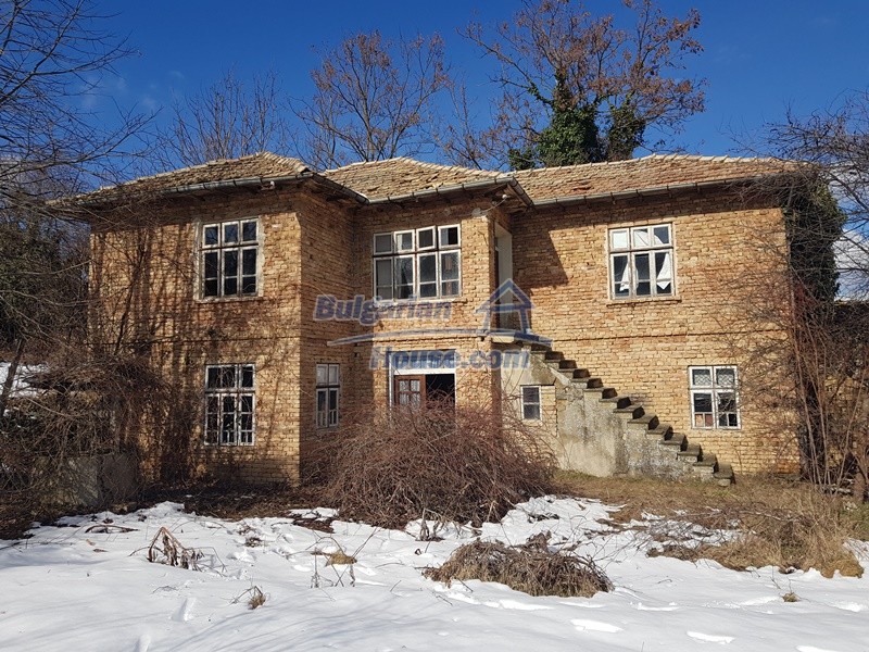 12989:2 - Cheap property for sale in Bulgaria near dam lake 20km to Popovo