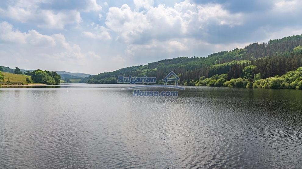12989:38 - Cheap property for sale in Bulgaria near dam lake 20km to Popovo