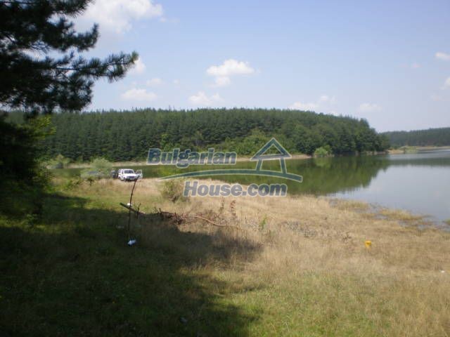 12989:39 - Cheap property for sale in Bulgaria near dam lake 20km to Popovo