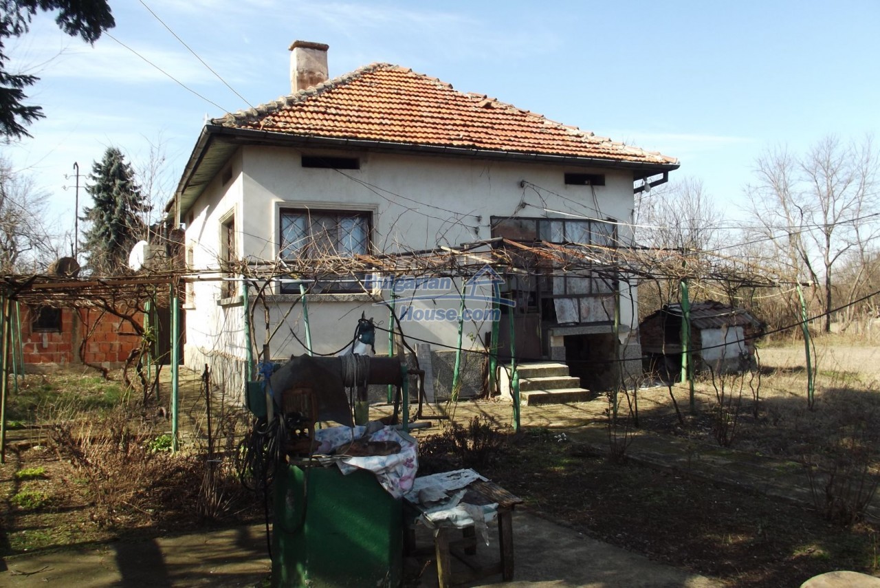 13021:1 - Cheap Bulgarian property for sale in Vratsa region near river 